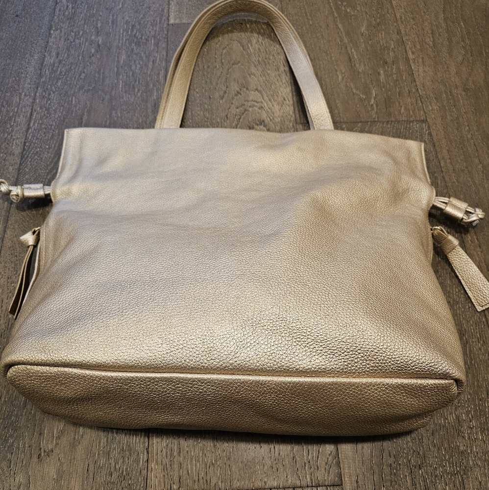 Tote Le Monde Leather Tote - Picture 2 of 8